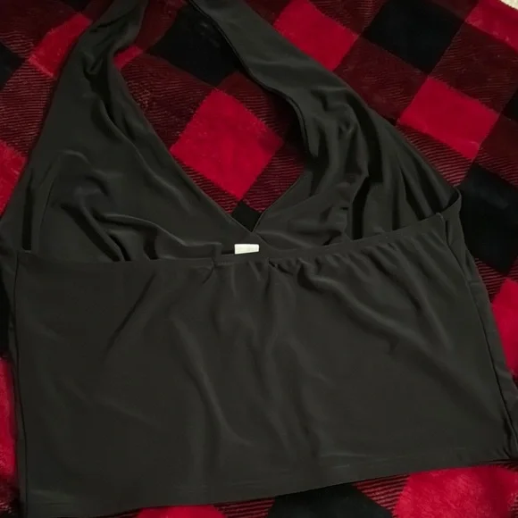 Full Tilt halter top - Picture 2 of 4